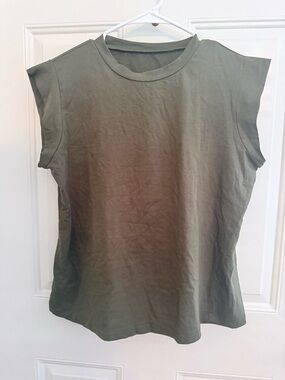 SHEIN Olive Green Short Sleeve Crewneck Tee